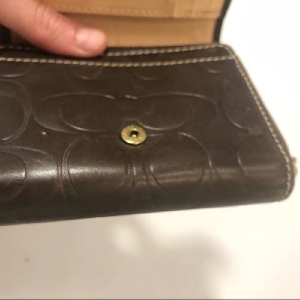 Coach brown leather embossed c compact wallet - Picture 6 of 13